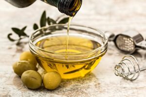 Hot oil treatment in How to get long and healthy hair in Ritu Biswas Fashion & Lifestyle Blog